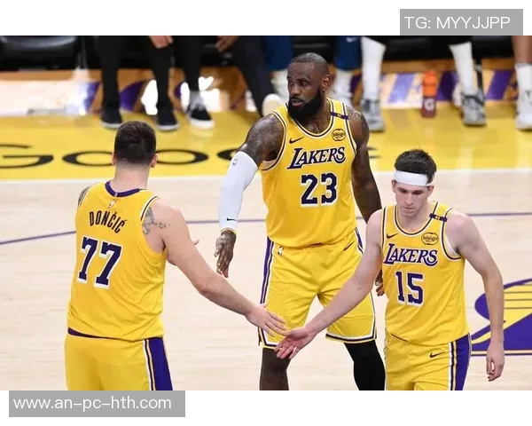 雷霆与湖人精彩对决回放几集全解析及赛后精彩瞬间分享